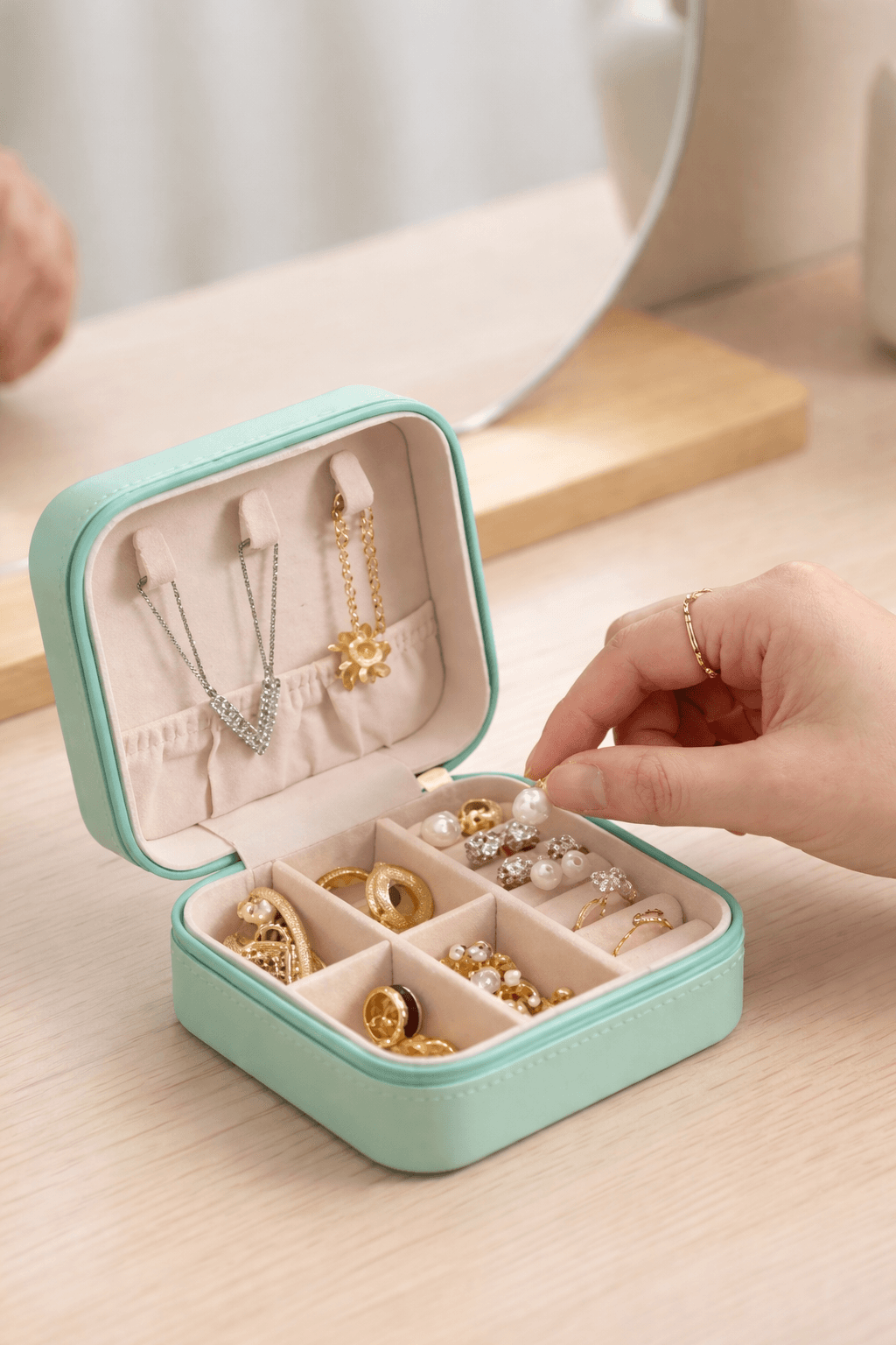 LuxeMint Travel Jewellery Organizer Box Set – Premium Storage Case with Accessories Kit (12 Pieces Combo) — image 3